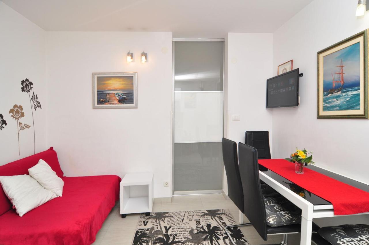 Full Equipped Flat Close To All Сплит Екстериор снимка