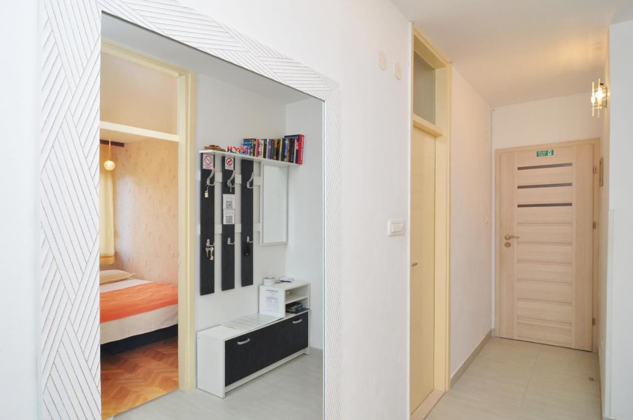 Full Equipped Flat Close To All Сплит Екстериор снимка