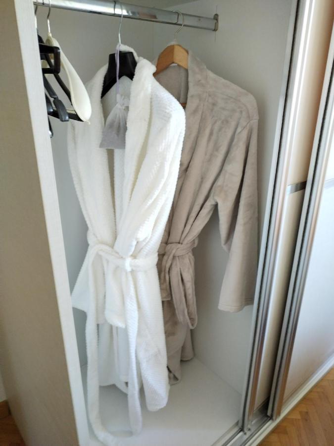 Full Equipped Flat Close To All Сплит Екстериор снимка